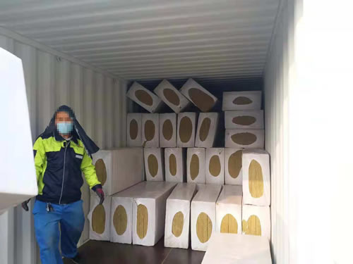 盛世金鼎出口越南岩棉板.jpg